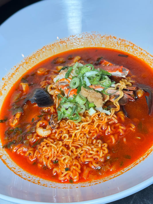 Seafood Whole-Shabang Ramyun - Spicy